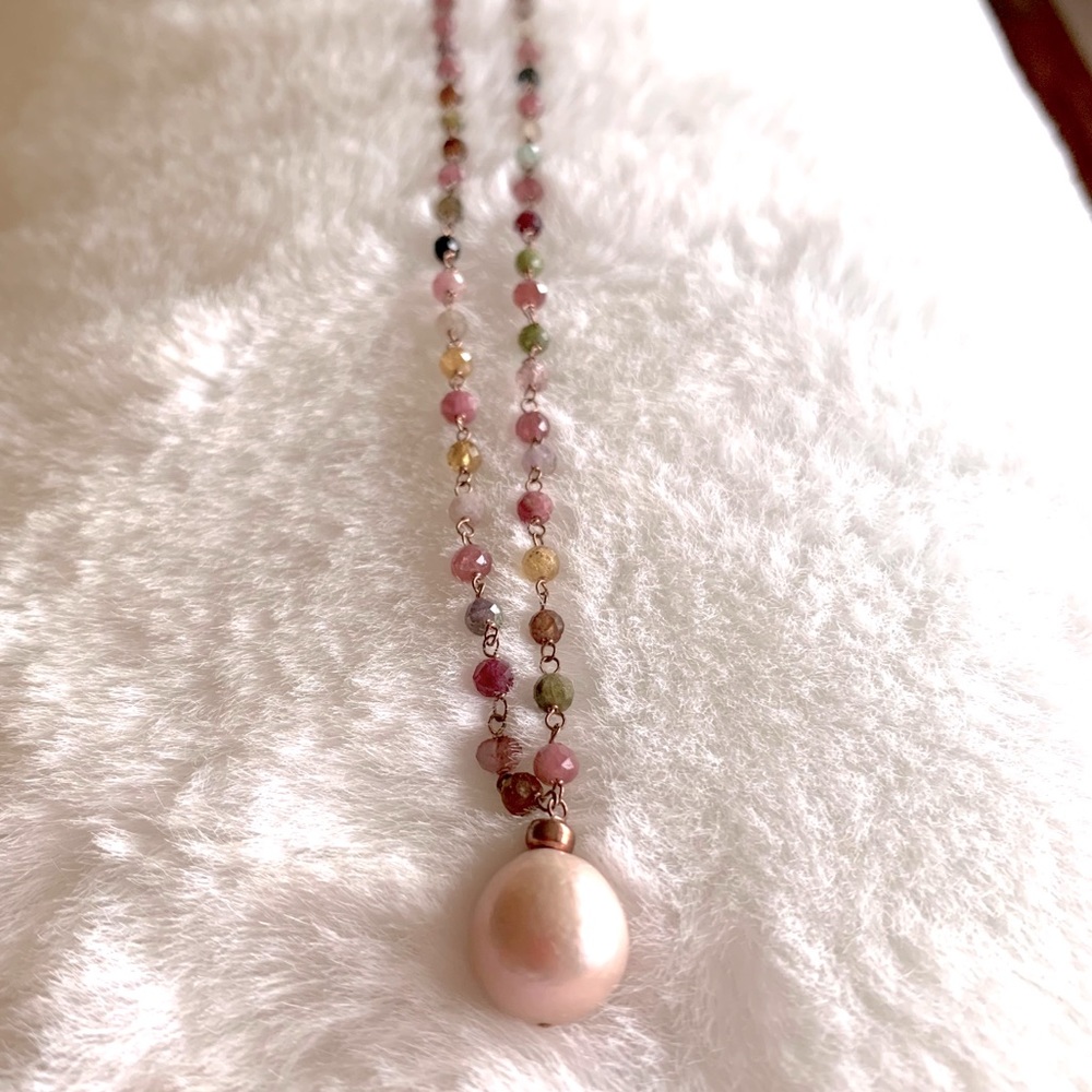 Pink pearl necklace w/ colorful crystals